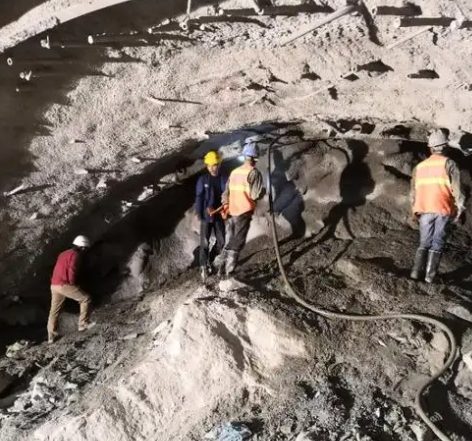 湛江拱顶带模注浆料的施工流程及注意事项